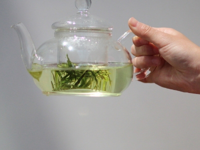 喝茶的好處和壞處分別是什么，長(zhǎng)期喝茶有什么危害？