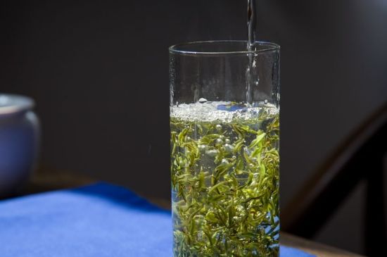 鳳凰三點頭泡茶手法是怎么樣，鳳凰三點頭口訣和寓意