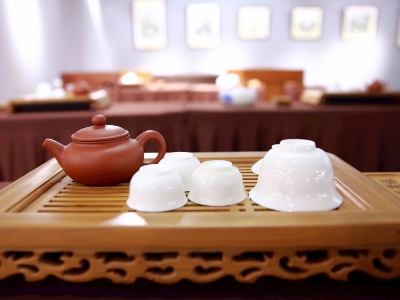 千萬別做兼職茶藝師，女人學(xué)茶藝好嗎？