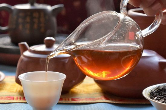 老茶浸蜜有什么功效，茶葉浸蜂蜜治咳嗽