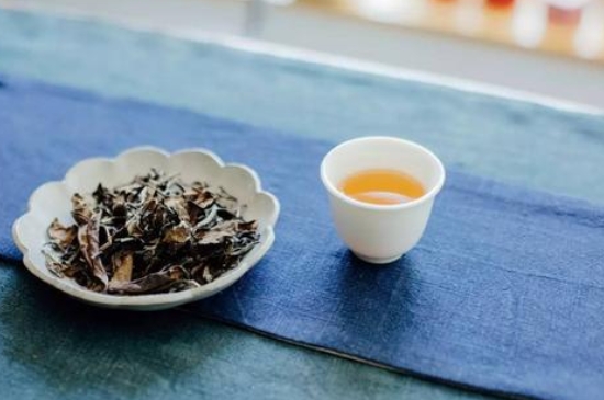 福鼎白茶能長時間悶泡嗎，老白茶可以悶著喝嗎？