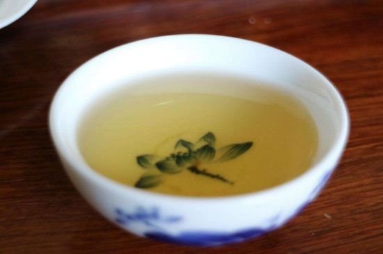 茉莉香精茶的鑒別方法，茉莉茶加香精怎樣識別？