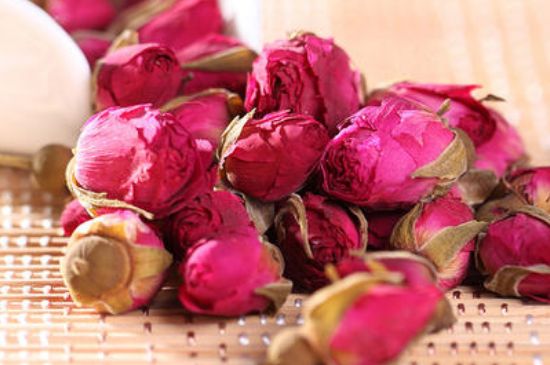 玫瑰花的最佳搭配，喝玫瑰花茶搭配什么喝好？