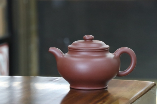 剛買的紫砂壺要怎么開壺養(yǎng)壺，<a href=http://m.zcf58.com/chaju/zisha/ target=_blank class=infotextkey>紫砂壺開壺</a>與養(yǎng)壺的方式方法