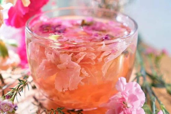 玫瑰花的最佳搭配，喝玫瑰花茶搭配什么喝好？