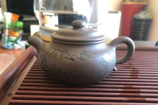 正宗紫砂壺多少錢一套，一套正宗宜興紫砂壺什么價(jià)格