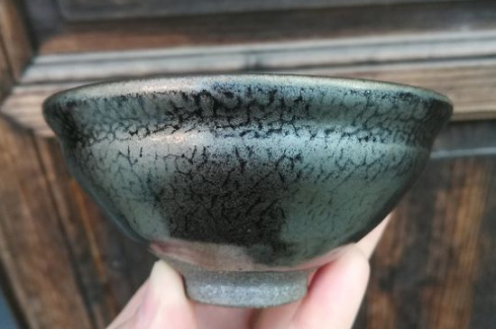 怎么鑒別建盞化學釉，真假建盞的對比與辨別