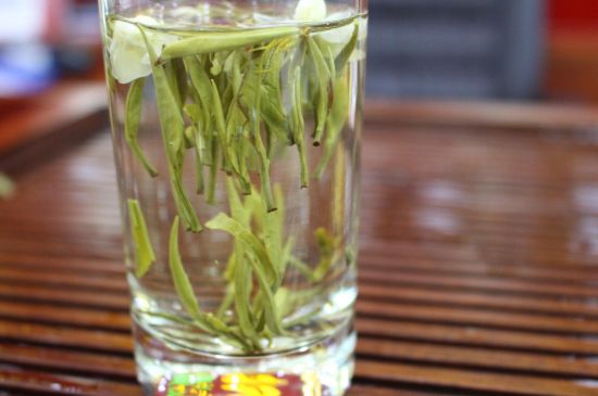 茉莉銀針屬于什么茶，茉莉銀針適合什么人喝？