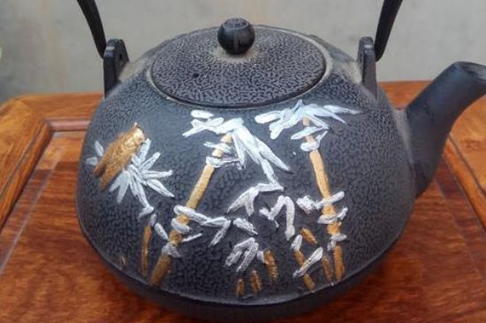 日本新鐵壺多少錢一個(gè)，如何選購鐵壺