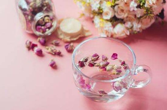 玫瑰花茶是應(yīng)該煮還是蒸，玫瑰花茶是不是煮一下效果更好？