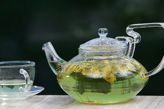 菊花茶天天喝行嗎，每天喝菊花泡茶喝好嗎？