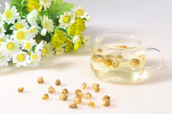 喝菊花茶有什么效果，女人長(zhǎng)期喝菊花茶好嗎？