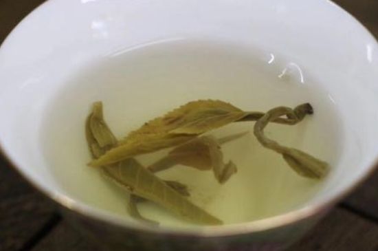 茉莉龍珠泡開(kāi)后為什么都是梗，茉莉龍珠泡開(kāi)后什么樣？