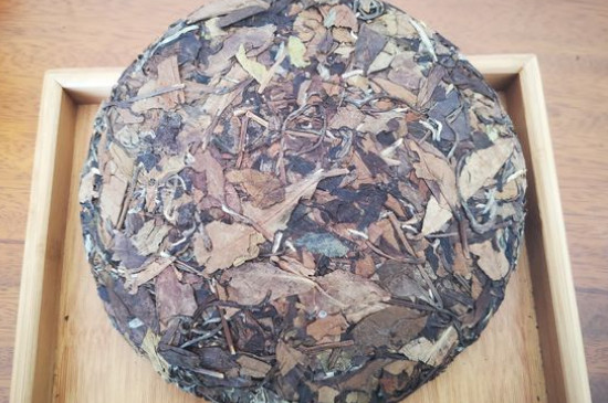 新舊白茶怎么區(qū)分，怎么分辨白茶是新還是舊