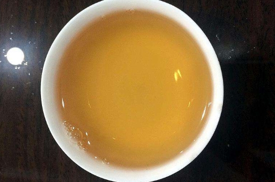 白茶三年為藥七年為寶的原理，為什么說一年茶三年藥七年寶？