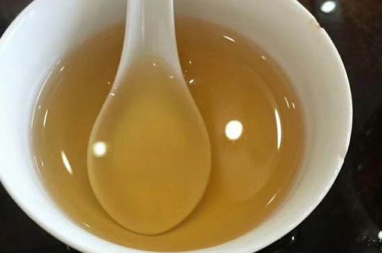 女人喝金駿眉的好處和壞處，女性喝金駿眉可減肥養(yǎng)顏