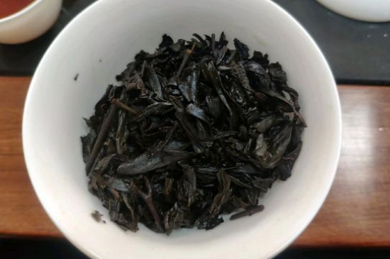 大紅袍煙熏味是好茶嗎，能不能喝對人體有壞處嗎