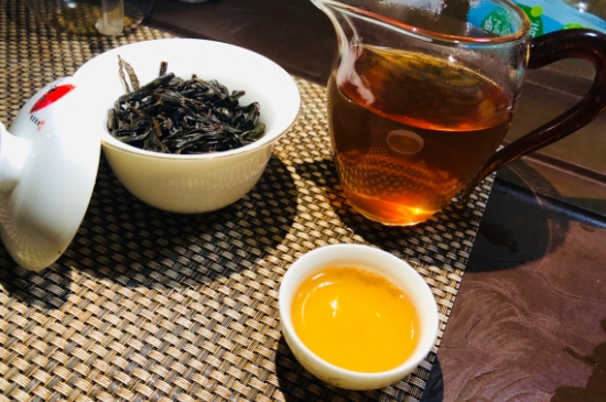 為什么喝巖茶會上火，巖茶喝多上火怎么辦？