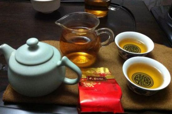 肉桂茶和大紅袍哪個貴，武夷山肉桂與大紅袍的價格比較