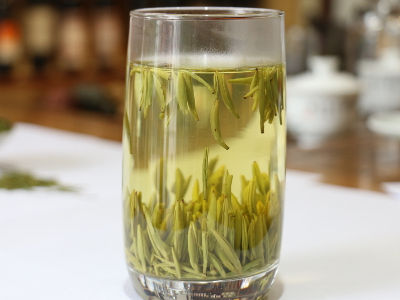 竹葉青茶怎么樣，檔次較高味道略苦價格比較貴