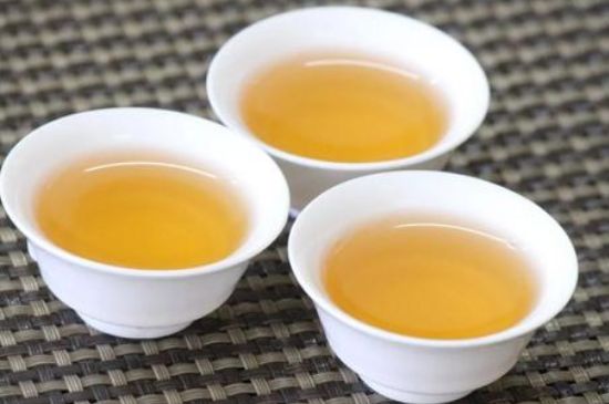 蜜蘭香和鴨屎香區(qū)別，鳳凰單樅鴨屎香vs蜜蘭香圖片對比