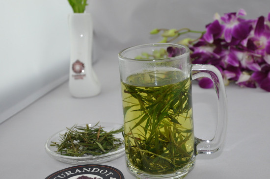 竹葉青茶泡不立起來怎么回事，竹葉青茶怎么泡立起來