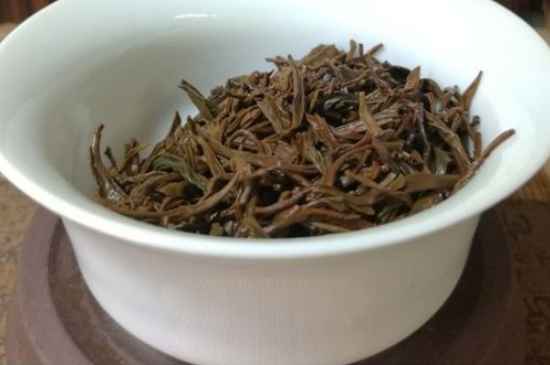 正山小種適合女人喝嗎，女人經(jīng)常喝正山小種茶好嗎