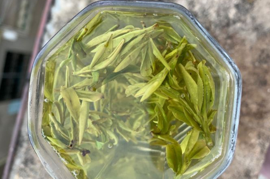 西湖龍井茶頭采和二采區(qū)別，明前龍井一采和二采什么味道？