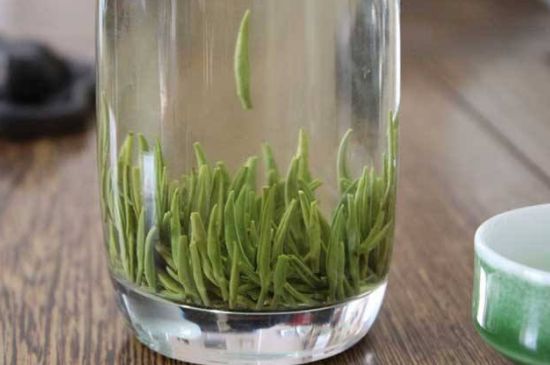 竹葉青和毛尖的區(qū)別，毛尖和竹葉青怎么分辨？