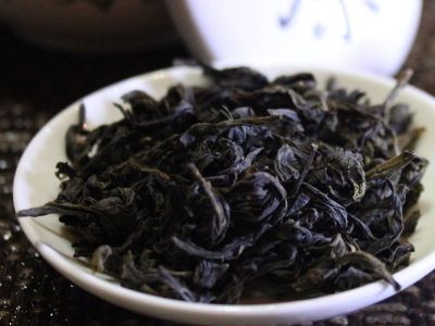 大紅袍好還是白茶好，福鼎白茶和大紅袍哪個貴？